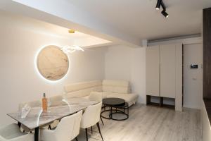 Χώρος καθιστικού στο GM Residence +15 φωτογραφίες