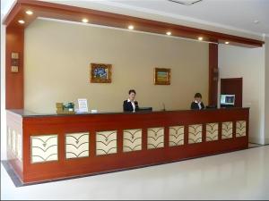 Ο χώρος του λόμπι ή της ρεσεψιόν στο GreenTree Inn Bozhou Weiwu Road Hotel