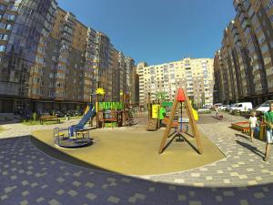 Children's play area at Naberezhnaya Roshen