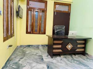 TV a/nebo společenská místnost v ubytování Hotel O Dream Guest House