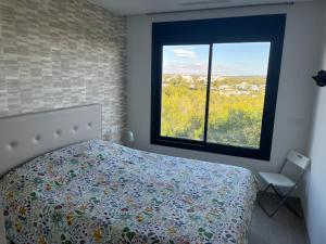 Postel nebo postele na pokoji v ubytování Luxury 2 bed apartment in Las Colinas + 21 fotografií