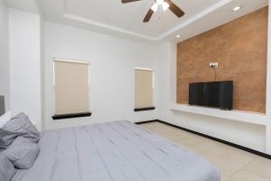 Gallery image of Prime Location! Near Expwy, Shops, Mall & Hospital in McAllen +8 photos