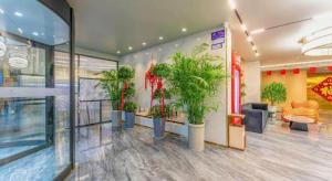Ο χώρος του λόμπι ή της ρεσεψιόν στο Borrman Hotel Jining High-tech Huangtun
