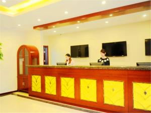 Gallery image of GreenTree Inn Hebei Qinhuangdao Peace Avenue Express Hotel in Qinhuangdao