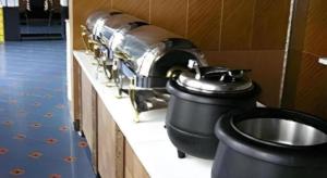 La salle de bains est pourvue de toilettes et d'un lavabo. dans l'établissement GreenTree Inn Bengbu Huaihe Walking Street, à Bengbu