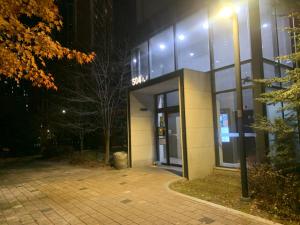 Tòa nhà nơi chỗ nghỉ nhà dân tọa lạc