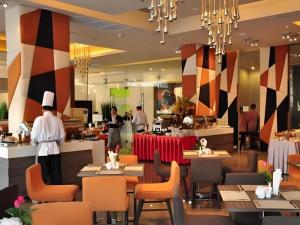 Εστιατόριο ή άλλο μέρος για φαγητό στο Thamrongin Hotel