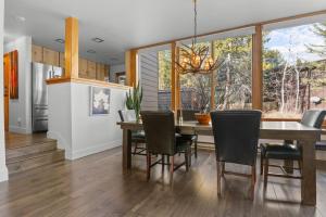 Η κουζίνα ή μικρή κουζίνα στο RMR: Yarrow 2311 Condo in The AspensWilson WY
