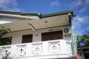 Το κτήριο όπου στεγάζεται  ο ξενώνας +2 φωτογραφίες