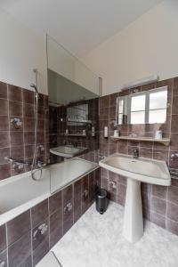 Φωτογραφία από το άλμπουμ του Trianon στο Βισύ +44 φωτογραφίες