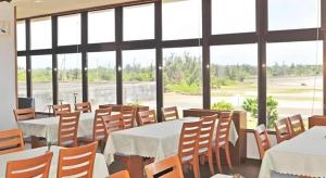 Restoran või mõni muu söögikoht majutusasutuses Hotel Thida No Sato