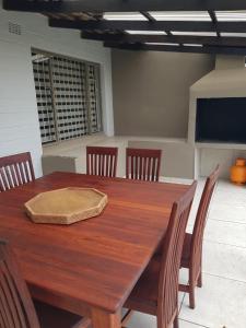 Φωτογραφία από το άλμπουμ του Uvongo Family Home σε Μάργκεϊτ +4 φωτογραφίες