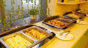 Φαγητό σε αυτό το ξενοδοχείο ή κάπου εκεί κοντά