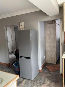 Una cocina o cocineta en Home away from home