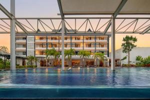 Πισίνα στο ή κοντά στο Jinghong Golan Garden Hotel in Xishuangbanna