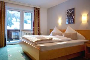 Imagem da galeria de Ferienwohnungen Sonderegger em Ischgl mais 10 fotografias