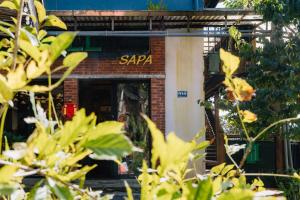 Budova, kde se hotel nachází + 55 fotografií