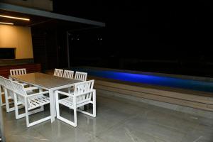 Swimmingpoolen hos eller tæt på 2 Ocean's Edge Zimbali + 31 billeder