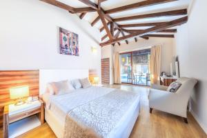 Postel nebo postele na pokoji v ubytování Sahra Su Holiday Village & SPA + 49 fotografií