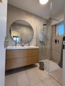 Ένα μπάνιο στο Villa Schmitt +168 φωτογραφίες