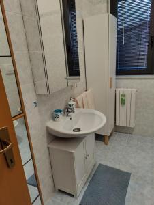 Ένα μπάνιο στο Appartamento accogliente sotto la Rupe di Orvieto