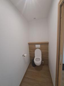 Ένα μπάνιο στο Maison climatisée à Plestin-les-Grèves - 8 personnes +3 φωτογραφίες