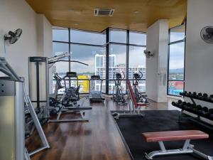 Fitness centrum a/nebo fitness zařízení v ubytování Homestay MKH Boulevard 1