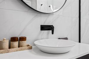 Galería fotográfica de Modern Two-Bedroom Home in Merivale en Christchurch 10 fotos más