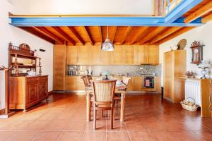 Køkken eller tekøkken på Casa da Roteia + 27 billeder