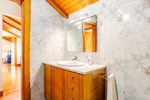 Et badeværelse på Casa da Roteia