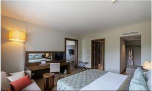 Кровать или кровати в номере Ma Biche Kemer by Werde Hotels +48 фотографий