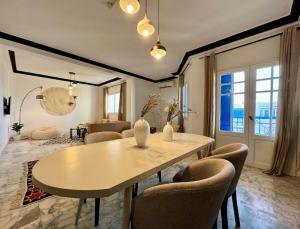 Khu vực ghế ngồi tại Appartement Narjis centre malabata