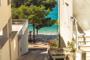 Φωτογραφία από το άλμπουμ του Beachfront Rooms Ana σε Tucepi