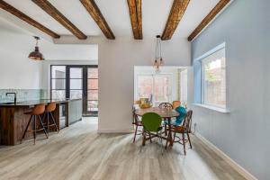 Fotografie z fotogalerie ubytování Luxury in Alkmaar Historic Heart v destinaci Alkmaar