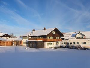 FeWo Froschkönig mit Sauna, GRATIS Skifahren dank Königscard, Bergblick, WLAN, Parkplatz v zimě