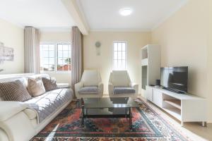 TV a/nebo společenská místnost v ubytování Santo Antonio View by Atlantic Holiday