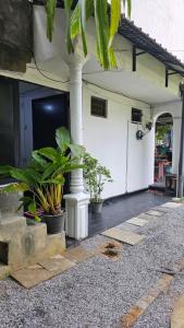 Το κτήριο όπου στεγάζεται  το δωμάτιο σε οικογενειακή κατοικία