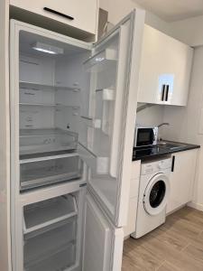 Η κουζίνα ή μικρή κουζίνα στο Apartamento moderno en Almería centro