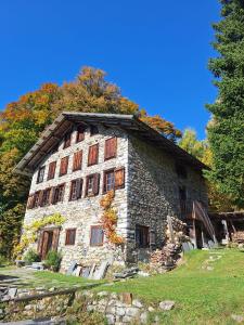 Tòa nhà nơi căn hộ tọa lạc