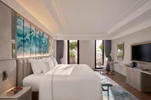 Μια τηλεόραση ή/και κέντρο ψυχαγωγίας στο La Siesta Premium Lakeside