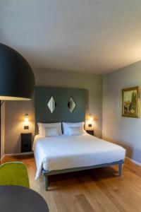 Ένα ή περισσότερα κρεβάτια σε δωμάτιο στο Relais Villa Borghetto +52 φωτογραφίες