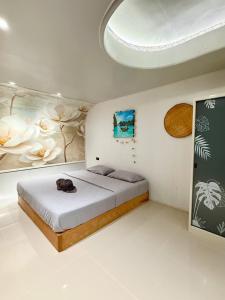 Ένα ή περισσότερα κρεβάτια σε δωμάτιο στο Sky View Koh Lanta +34 φωτογραφίες