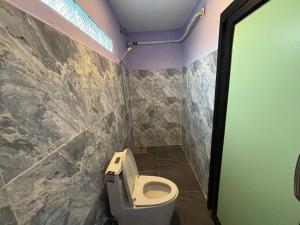 Ένα μπάνιο στο Top View Hostel & Restaurant +24 φωτογραφίες