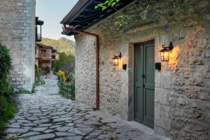 Το κτήριο όπου στεγάζεται  το ξενοδοχείο διαμερισμάτων