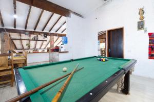 Τραπέζι μπιλιάρδου στο Sítio com 5 suítes , piscina, vista incrível