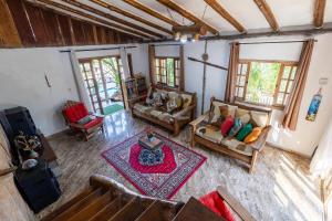 Χώρος καθιστικού στο Sítio com 5 suítes , piscina, vista incrível +64 φωτογραφίες