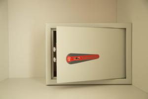 BIA'S Beach - appartamenti fronte mare في بيبيوني: ميكروويف أبيض به زر أحمر