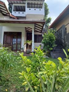 Zahrada ubytování villa J 18 weligama