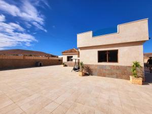 Το κτήριο όπου στεγάζεται  η βίλα