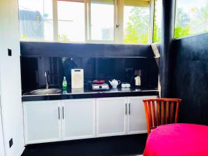 Kuchyň nebo kuchyňský kout v ubytování Kapila Gusethouse in Unawatuna + 53 fotografií